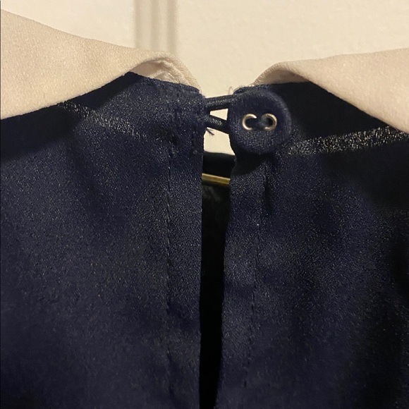 Simple collared LOFT top - Picture 5 of 6